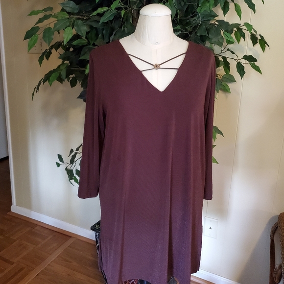 Ladie's Top - Picture 1 of 5